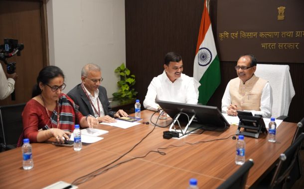 पीएम आरकेव्हीवाय अंतर्गत अतिरिक्त निधीसाठी कृषी मंत्री दत्तात्रय भरणे यांनी घेतली केंद्रिय कृषी मंत्री शिवराजसिंह चौहान यांची भेट