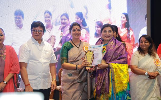 पत्रकार सोनल खानोलकर यांचा महापौर पुरस्काराने गौरव